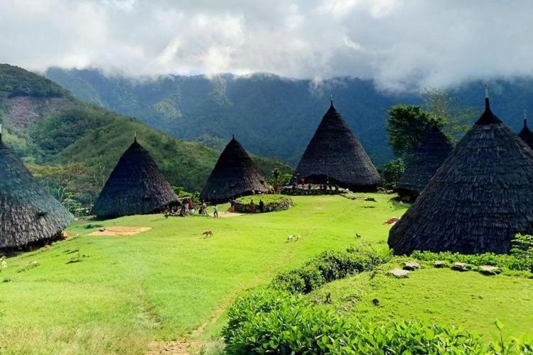Bintang Flores Hotel Labuan Bajo Eksteriør billede